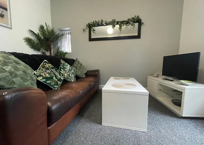 Bank Street Apartment 7